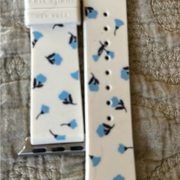 Kate Spade Apple Watch Band - Picture 3 of 8